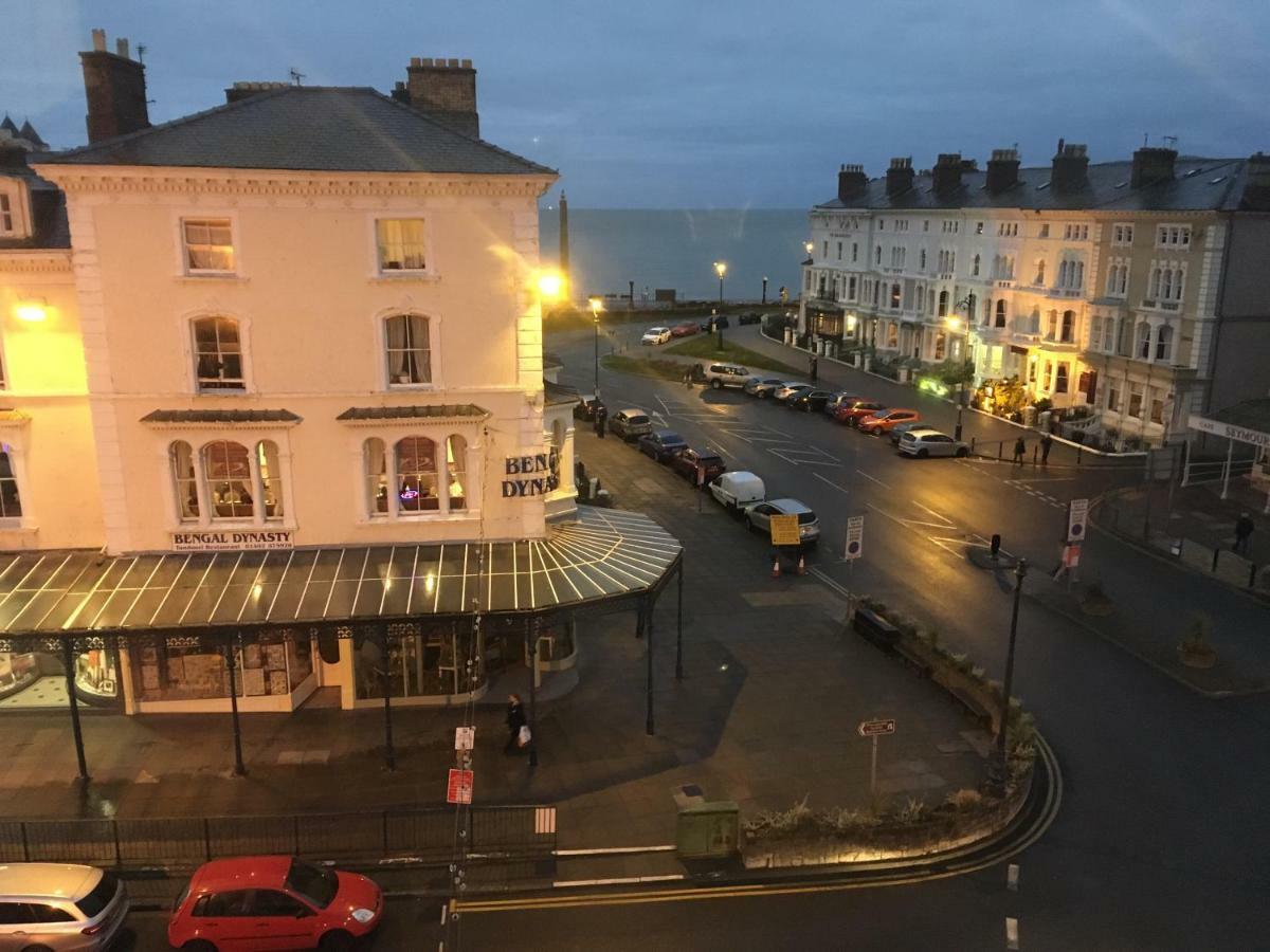 Apartment 4, Cornerhouse Apartments Llandudno Buitenkant foto